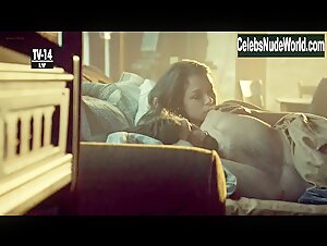 Tatiana Maslany in Orphan Black (series) (2013) 4