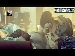 Tatiana Maslany in Orphan Black (series) (2013) 9