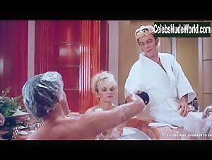 Tatjana Simic in Flodder in Amerika! (1992) 5