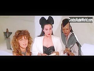 Tawny Kitaen in Perils of Gwendoline in the Land of the Yik Yak (1984) 9