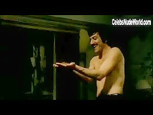Teresa Ann Savoy in Le faro da padre (1974) 17