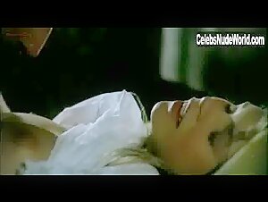 Teresa Ann Savoy in Le faro da padre (1974) 4