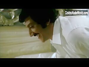 Teresa Ann Savoy in Le faro da padre (1974) 7