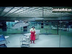 Thandie Newton Butt , Brunette in Westworld (series) (2016) 7