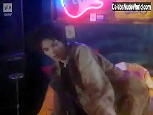 Tiina Lymi Flasing , boobs in Vuoroin vieraissa (series) (1997) 16