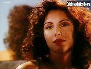Valentina Vargas in Die Tigerin (1992) 17