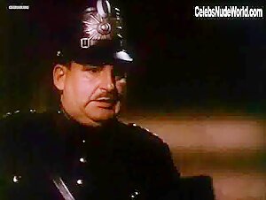 Valentina Vargas in Die Tigerin (1992) 9