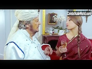 Anksa Kara in Le mentor (2012) 1