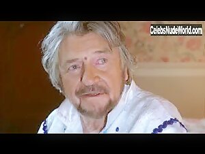 Anksa Kara in Le mentor (2012) 7