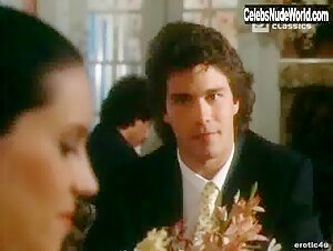 Valentine Demy Flasing , Pussy in Pomeriggio caldo (1987) 18