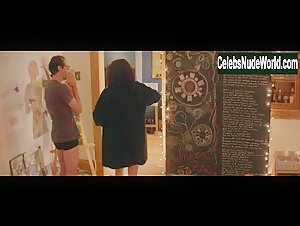 Tommie-Amber Pirie in Pretend We're Kissing (2014) 17