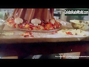 Toni Collette in Hotel Splendide (2000) 11