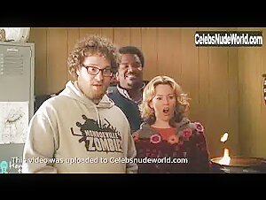 Traci Lords in Zack and Miri Make a Porno (2008) 20