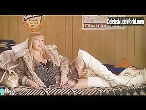 Traci Lords in Zack and Miri Make a Porno (2008) 3