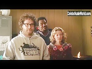 Traci Lords in Zack and Miri Make a Porno (2008) 5
