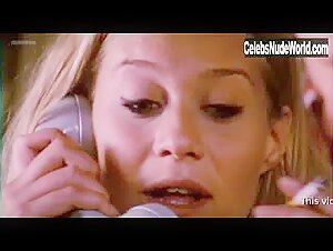 Trine Dyrholm in De storste helte (1996) 18