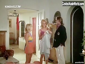 Ulla Kopa Bathtub , Blonde in Das Madchen mit der heisen Masche (1972) 7