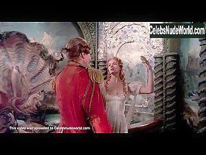 Uma Thurman Costume , Cleavage in Adventures of Baron Munchausen (1988) 15