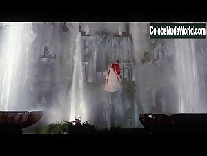 Uma Thurman Costume , Cleavage in Adventures of Baron Munchausen (1988) 19