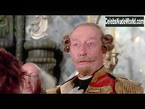 Uma Thurman Costume , Cleavage in Adventures of Baron Munchausen (1988) 8