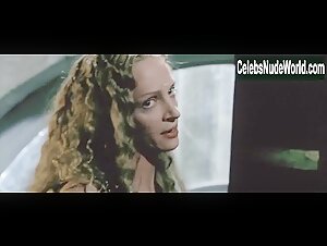 Uma Thurman cleavage, hot scene in Vatel (2000) 16