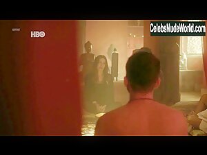Unknown Girls boobs , nude scene in A Vida Secreta dos Casais (series) (2017) 14
