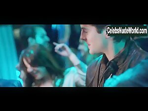 Unknown Girls in Afterparty (2013) 12