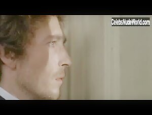 Unknown Girls in Al di la del bene e del male (1977) 4