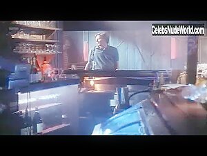 Unknown Girls in Ameriikan raitti (1990) 4