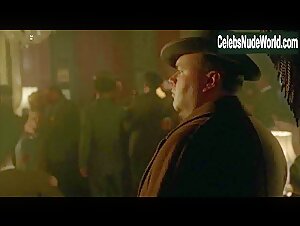 Unknown Girls in Boardwalk Empire (series) (2010) 4