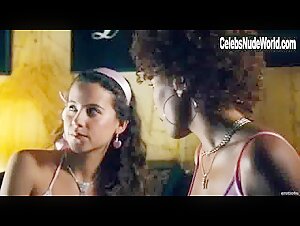 Unknown Girls in Canciones de amor en Lolita's Club (2007) 18