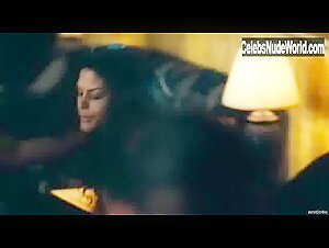 Unknown Girls in Canciones de amor en Lolita's Club (2007) 3