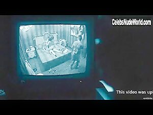 Unknown Girls Threesome , nude in Canciones de amor en Lolita's Club (2007)  15