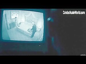 Unknown Girls Threesome , nude in Canciones de amor en Lolita's Club (2007)  18