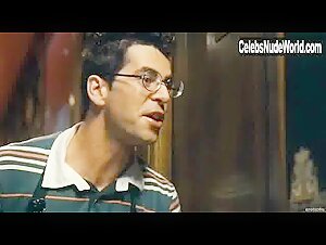 Unknown Girls Threesome , nude in Canciones de amor en Lolita's Club (2007)  5