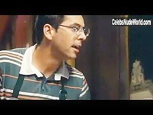 Unknown Girls Threesome , nude in Canciones de amor en Lolita's Club (2007)  9