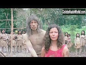 Zora Kerova in Cannibal ferox (1981) 19