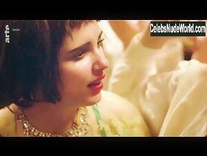 Unknown Girls in Clash of Futures (series) (2018) 18