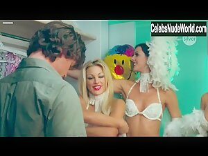Unknown Girl in Clubland (2007) 4
