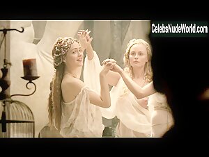 Unknown Girls in Da Vinci's Demons (series) (2013) 13