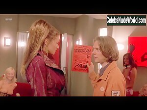 Unknown Girls in EuroTrip (2004) 4