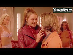 Unknown Girls in EuroTrip (2004) 8