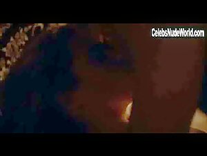 Vahina Giocante in La blonde aux seins nus (2010) 19