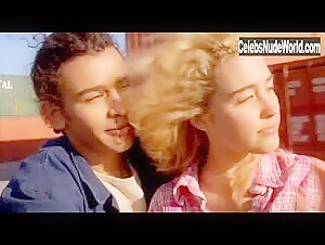 Vahina Giocante in Lila dit ca (2004) 12