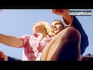 Vahina Giocante in Lila dit ca (2004) 6
