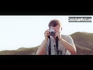 Vahina Giocante in Paradise Cruise (2013) 13