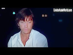 Valerie Kaprisky in L'annee des meduses (1984) 13