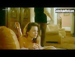 Valerie Kaprisky in Legitime violence (1982) 19