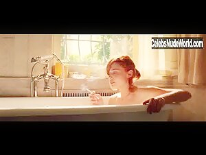 Valeria Bilello in Happy Family (2010) 4