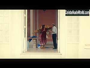 Valeria Golino in Les estivants (2018) 1